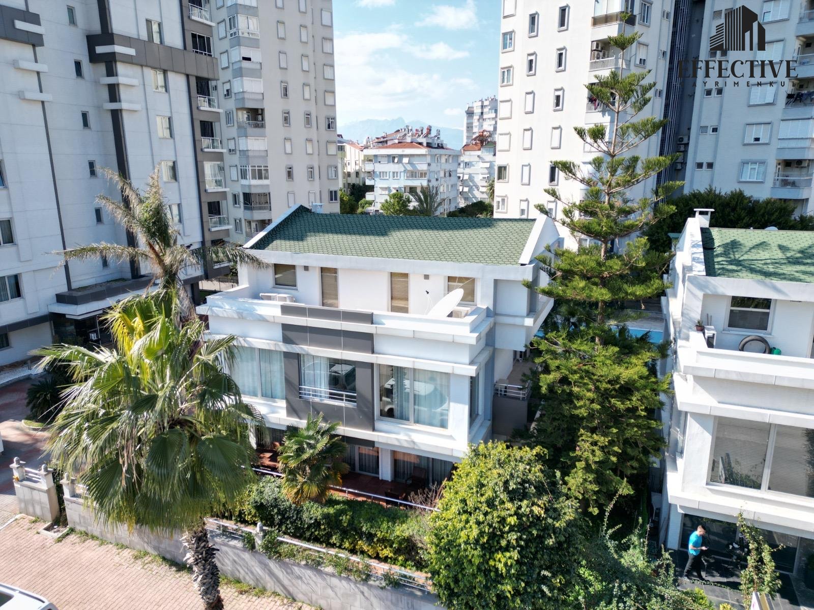 HARİKA KONUMDA FORLEKS VİLLA AKRA OTEL LARA YAKINI REF:520